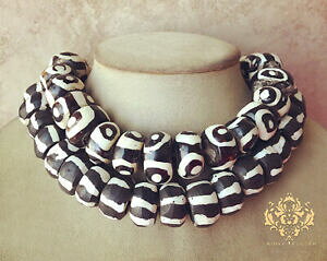 【送料無料】ジュエリー・アクセサリー シマウマアイブラックホワイトネックレスビーズアフリカリサイクルzebra occhio nero bianco tribale osso collana grande perline africa riciclato