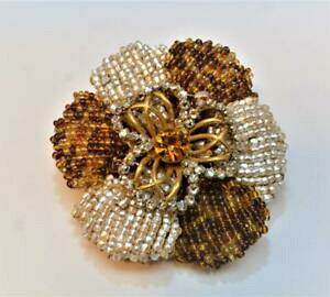 yzWG[EANZT[ ~AnXPJ[zCgS[huEZ~r[Yt[VFCvs40s firmato miriam haskell color oro bianco marrone semi perlina fiore forma pin