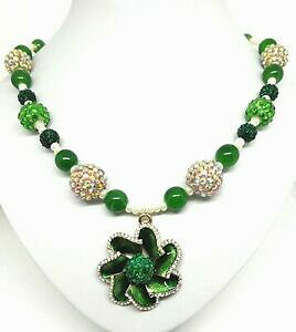 yzWG[EANZT[ lbNXXe[gg`F[O[J[CXg[y_gcollana statement catena verde colorata strass perle ciondolo fiore 53cm