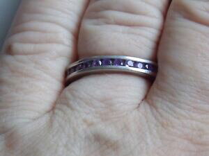 �y���������z�W���G���[�E�A�N�Z�T���[ �v���e�B�X�^�[�����O�V���o�[�����X�g�[���G�^�j�e�B�����O�T�C�Ypretty amp; insolito argento sterling amp; lilla stone eternity ring taglia q