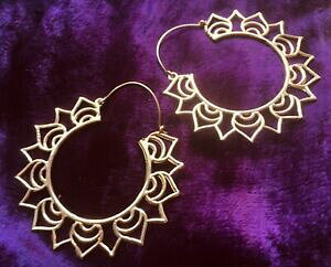 �y���������z�W���G���[�E�A�N�Z�T���[ �u���X�O���[�g���[�^�X�t�����[�t�[�v�C�������O??�{�z�G�X�j�b�Nottone grande fiore di loto orecchini a cerchio ?? boho, etniche, tribali, donna regalo