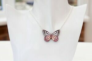 yzWG[EANZT[ S[WXzCgEbhsNo^tCVo[lbNXy_gsplendido in legno bianco amp; rosa farfalla collana dargento ciondolo