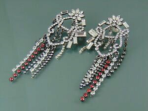 �y���������z�W���G���[�E�A�N�Z�T���[ �X���[�L�[�O���[�N���A���b�h�I�[�X�g���A�N���X�^���[�X�g�t�����[�f�U�C���C�������Olong zest flower design earrings with smokey grey clear and red austrian cryst