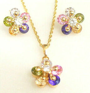 yzWG[EANZT[ {lbNXZbgt[J[WR[lL[rRbLS[hCG[COorecchini a lobo collana set colore fiore zircone cubico 18k placcato or