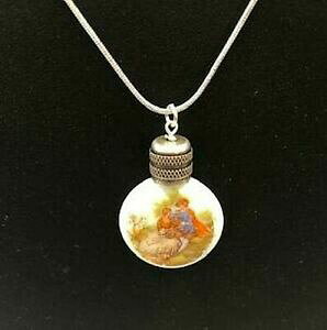 �y���������z�W���G���[�E�A�N�Z�T���[ �y���f���e�B�t�~�j�`���A�h�p���t�@���V�F�C�v�����g���I�p�����t���S�i�[���V�����`�F�[��pendentif miniature de parfum forme montre opaline decor fragonard sur c