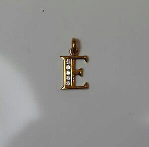 �y���������z�W���G���[�E�A�N�Z�T���[ �y���f���e�B�t�C�j�X�e�V���v�����g���G���v���P�Z���e�B�h�X�g���X�C�f�J�h�[pendentif initiale simple lettre e en plaque or serti de strass idee cadeaux