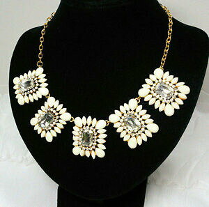 【送料無料】ジュエリー・アクセサリー ゴールドクリスタルホワイトロックネックレスブティックdichiarazione da vip oro cristallo amp; formica bianco collana da rocce boutique