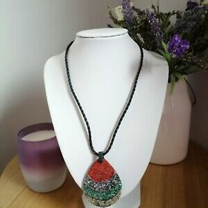 �y���������z�W���G���[�E�A�N�Z�T���[ �X�e�[�g�����g���g���u���b�N�G�X�j�b�N���[�v�}���`�J���[�l�b�N���X�y���_���gdichiarazione retro nero etnico corda multi colore collana con pendente effetto gran