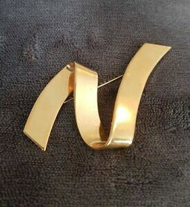 yzWG[EANZT[ Be[WlAVihS[hg[tB^ubVfJ_fgCjVvintage monet assinado goldtone fita broche decada de 1950 letra inicial z n