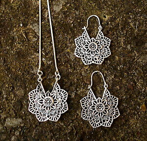 yzWG[EANZT[ }_t[COy_glbNXmandala fiore orecchini e ciondolo collana, ottone, argento, geometria sacra