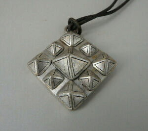 yzWG[EANZT[ mCKucAgqui[Ehr[fUCRA[neugablonz anton hubner roundview design collier 61712