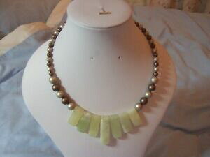 �y���������z�W���G���[�E�A�N�Z�T���[ �i�`�������T�[�y���^�C�����x�����������C���[�V�F���p�[���l�b�N���Xnatural serpentine livellata soletta memory wire 165 collana con perle shell