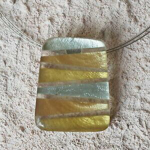 【送料無料】ジュエリー・アクセサリー ステンレススチールコリアーカピズベージュイエローグリーンシェルネックレスnuovo 40cm5, 5cm collier in acciaio inox con capiz conchiglie beigegialloverde collana