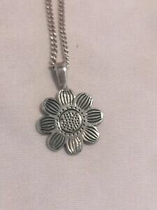 yzWG[EANZT[ Vo[X^[OlbNXEBYt[VFCvy_gargento sterling collana con cilla ciondolo a forma di fiore h4
