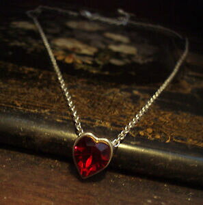 yzWG[EANZT[ XtXL[NX^bhn[glbNXcollana con cuore rosso cristallo realizzata con elementi swarovski