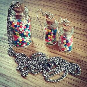 yzWG[EANZT[ j[NlbNXCOZbgKXouKcollana con vaso univoco gomme amp; orecchini set carino barattolo di vetro cibo bubblegum candy