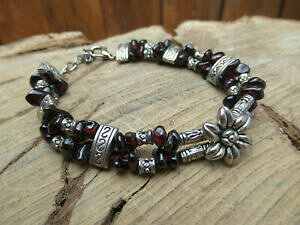 yzWG[EANZT[ zCg^K[lbguXbgbianco bracciale in metallo e granato