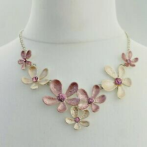 yzWG[EANZT[ WG[zCgGisNt[lbNXbigiotteria smalto bianco amp; rosa fiore dichiarazione collana