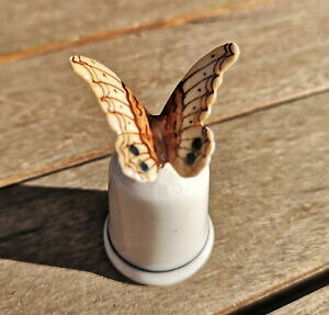 yzWG[EANZT[ Vuammiraglio porcellana farfalla ditale dipinta a mano raccogliere raccolta clima