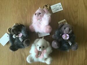 yzWG[EANZT[ fL[O`[nhobO??efBxAZbgdkeyringborsetta charm orsacchiotto set di quattro ?? vs d