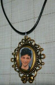 yzWG[EANZT[ EeBlbNXACfAKWFbgcollana ultimo idea regalo gadget musica cantante