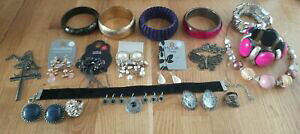 yzWG[EANZT[ uXbglbNXCOlotto di bigiotteriabracciali, collane, orecchini, ecc