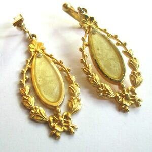 【送料無料】ジュエリー・アクセサリー ブークルドロイユクリップペンダントクーラーエメイルベージュクリスタルビジュレトロboucles doreilles clip pendantes couleur or email beige cristal bijou retro 269