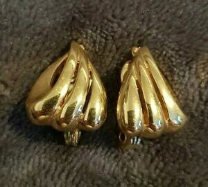 yzWG[EANZT[ Be[WE[}S[hg[gCOmonet 1960s vintage donna goldtone orecchini retro