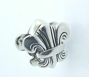 yzWG[EANZT[ `~AVo[X^[O[y_g^CAAga149 chamilia argento sterling giglio ciondolo nuovo ritirato raro