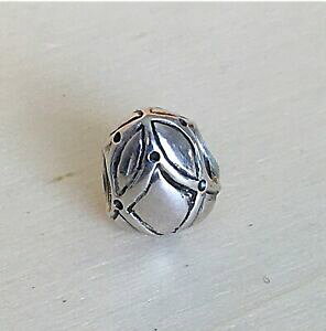 �y���������z�W���G���[�E�A�N�Z�T���[ �I�[�t�r�[�Yoeuf ohm beads