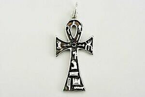 yzWG[EANZT[ L[AT^NXy_gIuCtEBYV{GWvgNX[tANciondolo croce ansata chiave della vita con simboli e rilievo croce egizia ankh