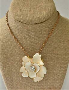 【送料無料】ジュエリー・アクセサリー ケネスレーンカラーゴールドベージュエナメルペンダントオンチェーンfirmato kenneth lane color oro beige smalto ciondolo su 32 catena