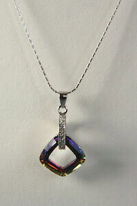 yzWG[EANZT[ C`Vo[X^[ONX^lbNXRX~bNoJGgXtXL[18 argento sterling 925 cristallo collana cosmic vulcano elementi swa