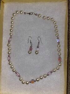 yzWG[EANZT[ XtXL[NX^p[sNNX^XtXL[lbNXCOZbgswarovski crystal perle e rosa cristallo swarovski collana e orecchini s