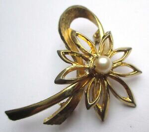 �y���������z�W���G���[�E�A�N�Z�T���[ �u���b�V�����B���e�[�W�r�W���[�v���P���g���V�O�l���`�[�tbroche bijou vintage plaque or retro signe brooks motif floral perle fine 1809