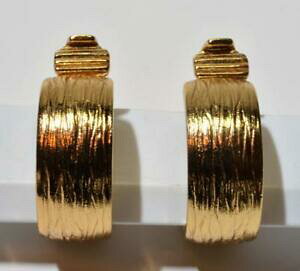 yzWG[EANZT[ Be[WlJ[S[heNX`OT[NVFCvNbvICOvintage firmato monet color oro testurizzati cerchio forma clipon orecchini