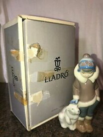 【送料無料】キッチン用品・食器・調理器具・陶器　オリジナルボックスにペット手付かずの状態とヤドロエスキモー少年Lladro Eskimo Boy with Pet 5238 pristine condition in original box
