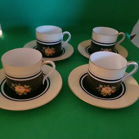 【送料無料】キッチン用品・食器・調理器具・陶器　●目を見張る手の枚のセットノリターコーヒー缶とソーサー SET OF FOUR STRIKING HAND PAINTED NORITAKE COFFEE CANS AND SAUCERS