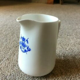 【送料無料】キッチン用品・食器・調理器具・陶器　レアロイヤルウスターアプスリーペラットクイーンズロイヤルランサーズ小さな白いミルクジャグRARE Royal Worcester Apsley Pellatt Queens Royal Lancers small white milk jug