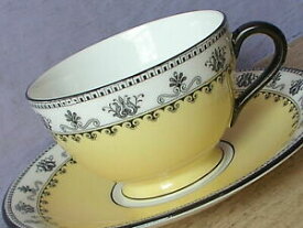 【送料無料】キッチン用品・食器・調理器具・陶器　アンティーク年代のアインズリーイングランドボーンチャイナブラックイエローティーカップティーカップ茶碗ソーサーAntique 1910's Aynsley England bone china black &amp; yellow tea cup