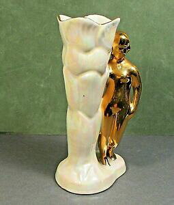 yzLb`piEHEE@Be[WF̉ԕrk[hnCOX`CitBGX^?Vintage iridescent vase w golden nude high-gloss china Fiesta 7x3.5 ? Q4