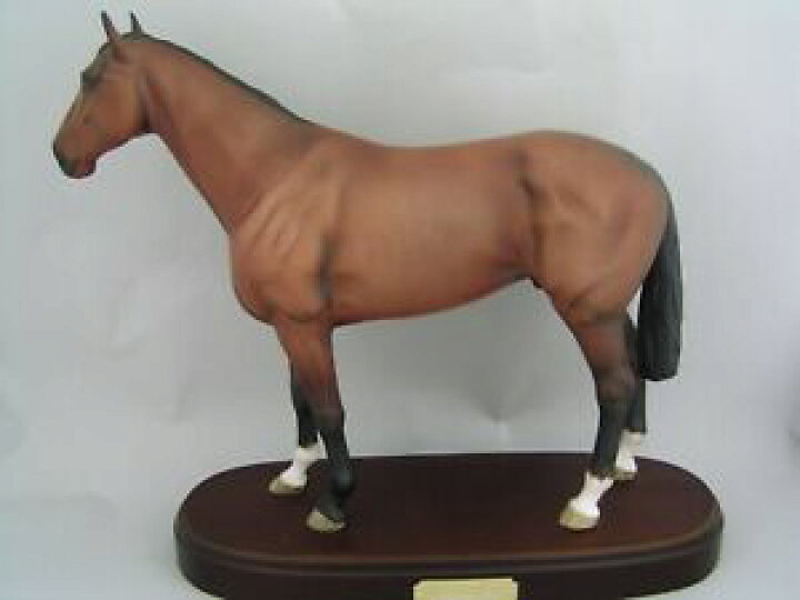 a on ドールトン砂漠蘭競走馬フィギュアRoyal Orchid Racehorse Wooden 超爆安 ミント状態の木製ベースのロイヤル