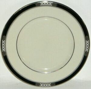 yzLb`piEHEE@mbNXnRbNv`iubho^[v[gLenox Hancock Platinum@Bread  Butter Plate