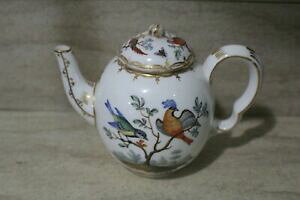 yzLb`piEHEE@AeB[N}CZh⍩eB[|bgAntique MEISSEN Hand Painted Birds and Insects Small Porcelain Teapot