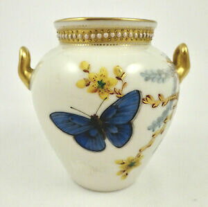 yzLb`piEHEE@AeB[NCEX^[ԕrAntique Royal Worcester Vase, Butterflies