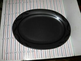 【送料無料】キッチン用品・食器・調理器具・陶器　ブラックピンホイールサービングプラッターPfaltzgraff Black Pinwheels　Serving Platter 14 1/2