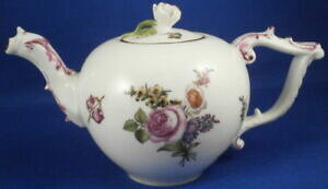 yzLb`piEHEE@AeB[N}CZ~j`At[eB[|bg|[JleB[|bgAntique 18thC Meissen Porcelain Miniature Floral Tea Pot P