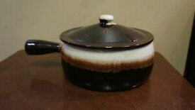 【送料無料】キッチン用品・食器・調理器具・陶器　ブラウン点滴キャセロール皿の鍋ハンドルと蓋アメリカPfaltzgraff 8.5 Brown Drip Casserole Dish Bean Pot With Handle and Lid USA