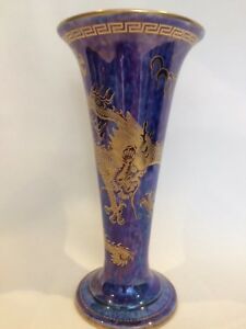 【送料無料】キッチン用品・食器・調理器具・陶器 ウェドウッドドラゴンラストレウェア花瓶Wedgwood Dragon Lustre Ware Vase