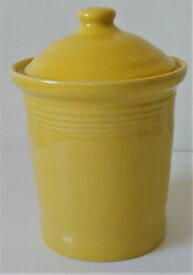 【送料無料】キッチン用品・食器・調理器具・陶器　フィエスタウェアスモールキャニスターヒマワリイエロー背の高いふたホーマーラフリン社FiestaWare Small Canister Sunflower Yellow 7.25 Tall with Lid Homer Laughlin Co